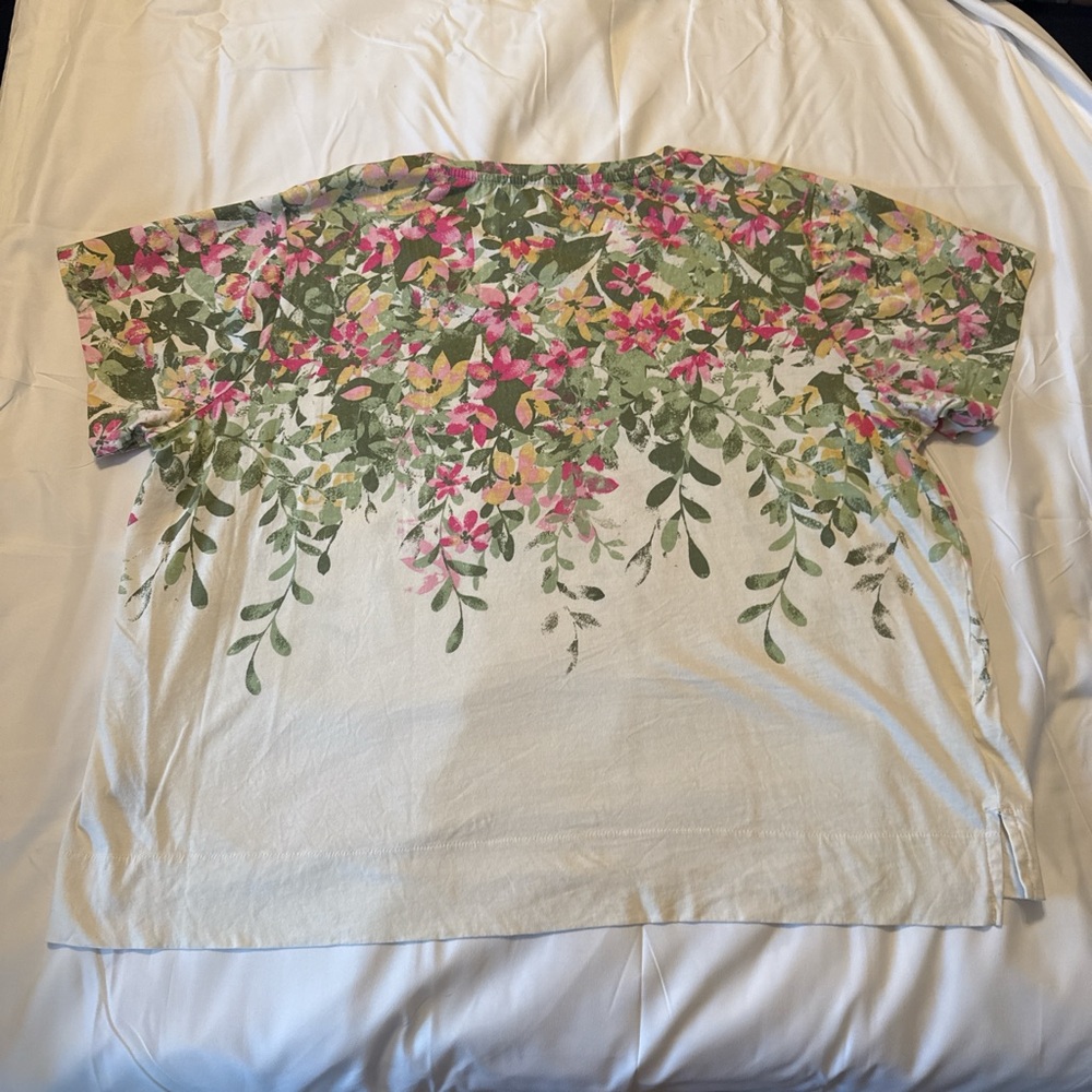 Women’s 2XL 100% cotton short-sleeve top with a floral print, Preswick & Moore